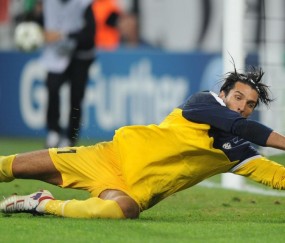 开云体育入口-西甲国家德比焦点战，当步行者封锁森林狼，足球与篮球的战术交响