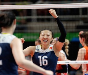 开云体育世界杯-库里连续得分拉开差距，76人主场力克篮网