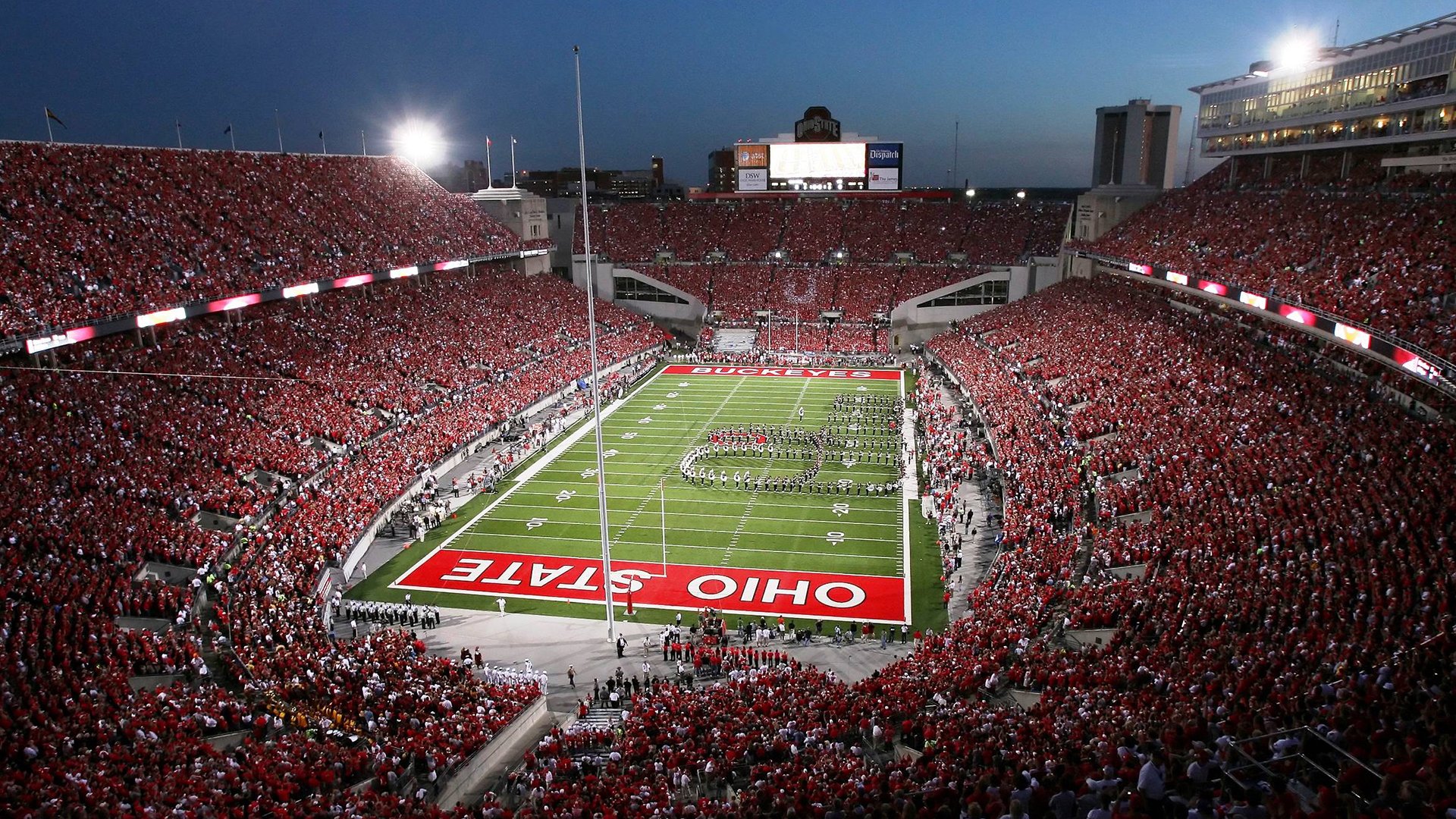 皮克的终场哨,当加拿大与阿尔及利亚在绿茵之外交锋