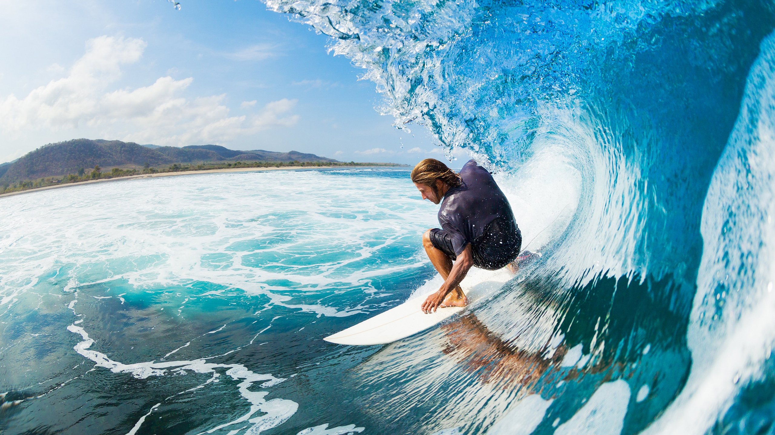 独行侠全面压制上海队,利拉德在F1新赛季揭幕战接管比赛